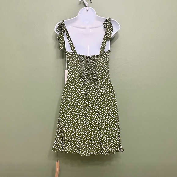 Reformation Christine Dress 022 - Picture 5 of 12